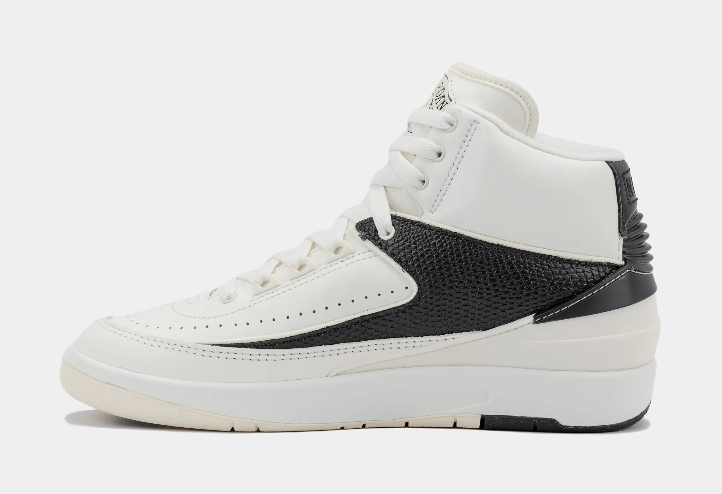 Air Jordan 2 Retro Sail Womens Lifestyle Shoes (Sail/Coconut Milk)