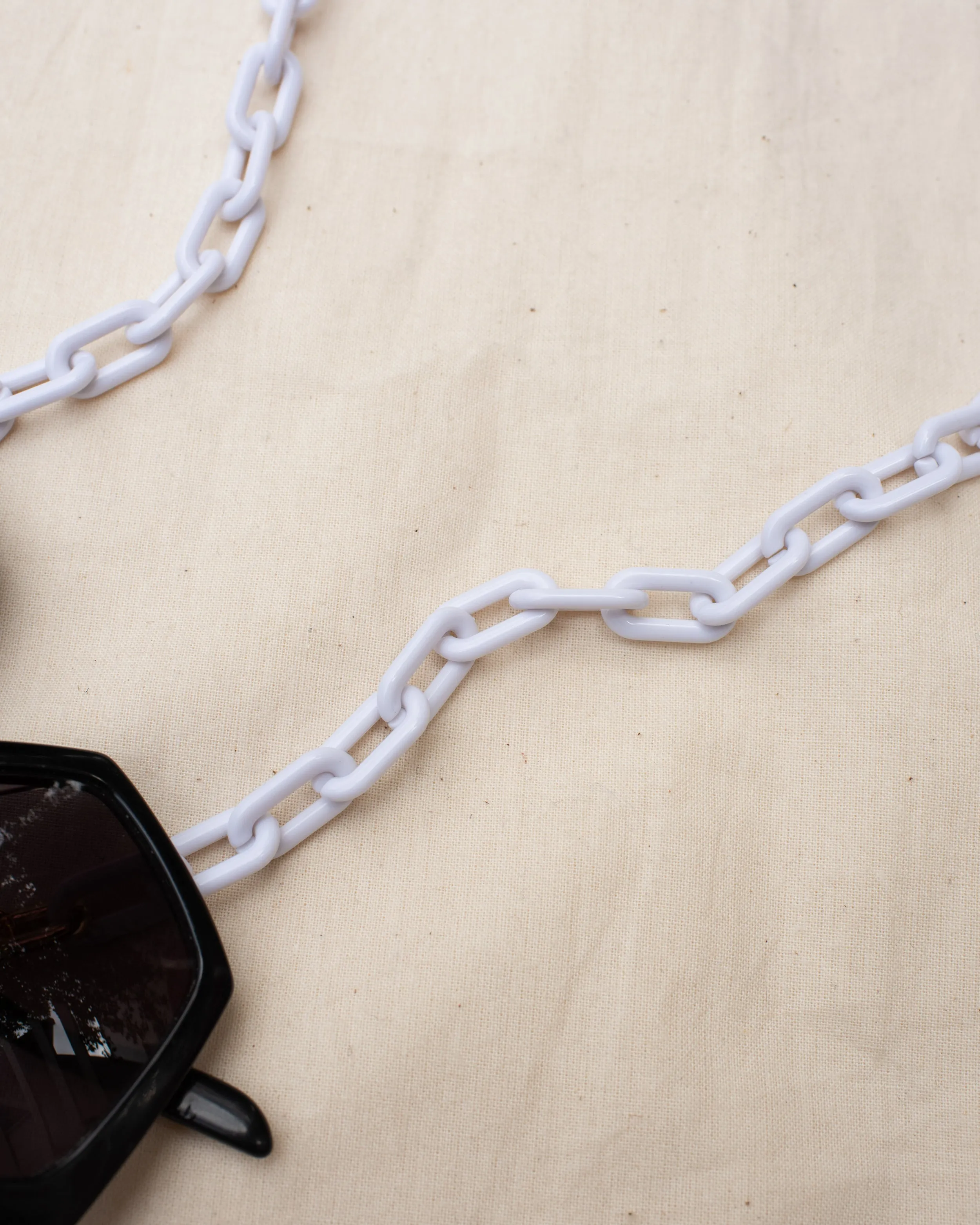 Chunky Alabaster Eyewear Chain