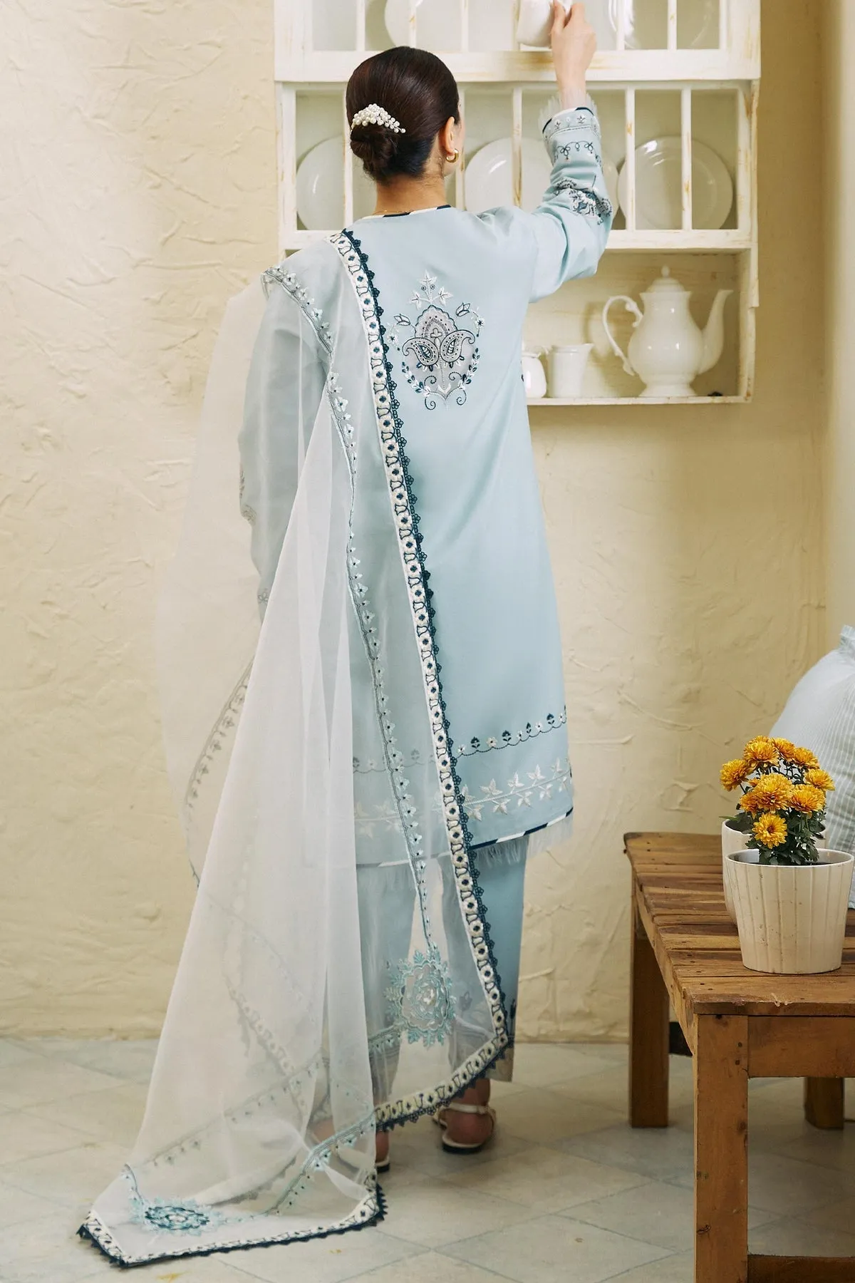 Coco by Zara Shahjahan Embroidered Lawn Unstitched 3Pc Suit D-01A ARZOO