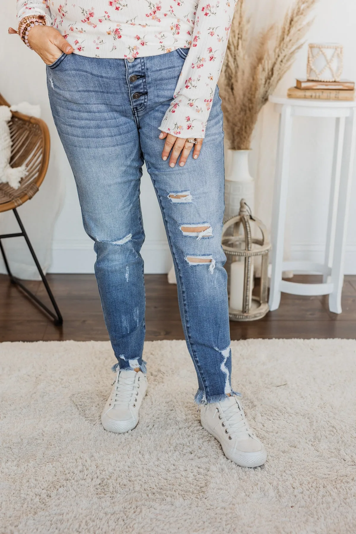 KanCan Distressed Skinny Jeans- Sasha Wash