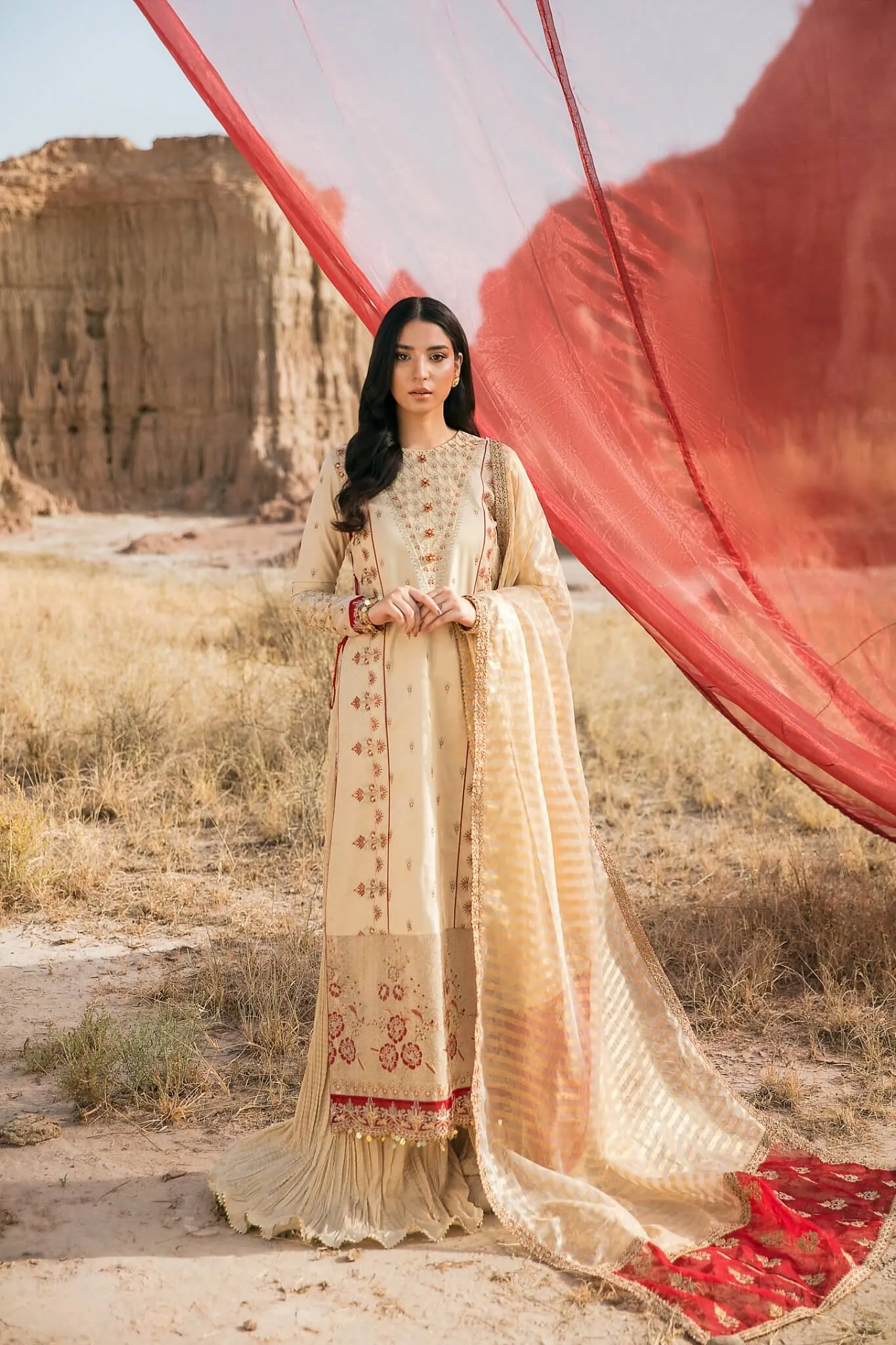 Maria Osama Khan Pariwash Unstitched Lawn 3Pc Suit Dhanak (US-001)