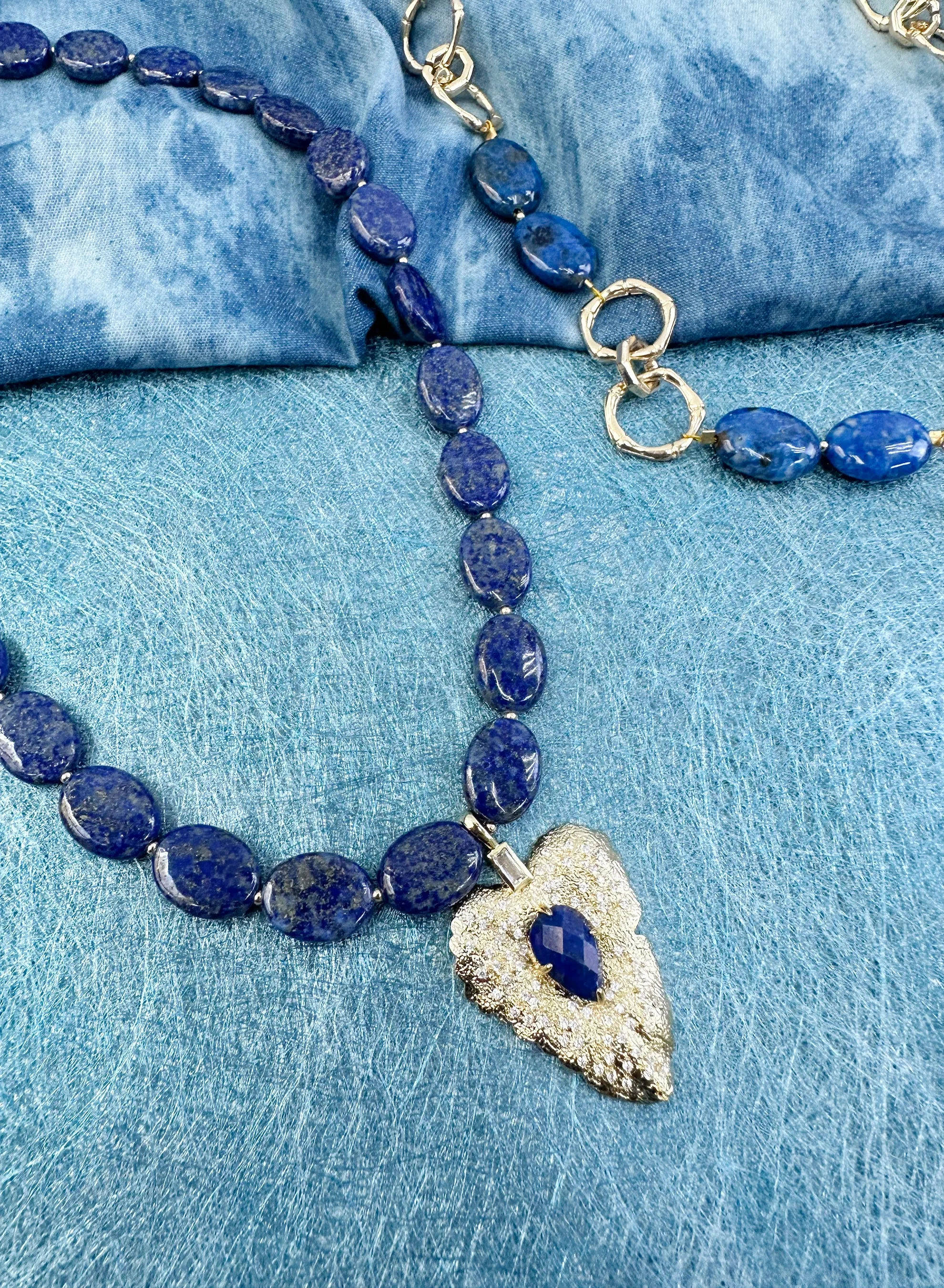 Oval Lapis With Leaf Pendant Necklace KN016