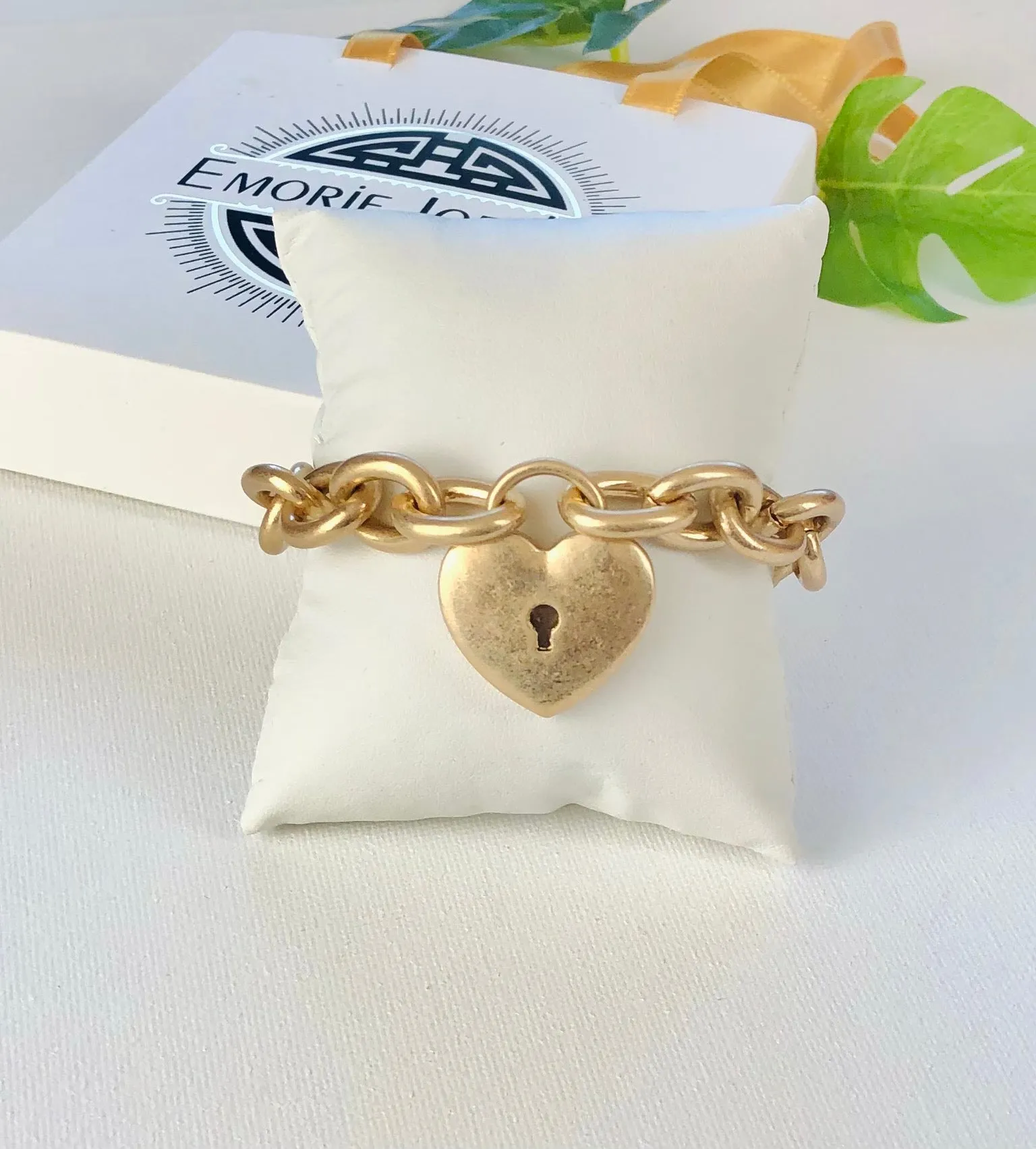 Secure Heart Link Bracelet