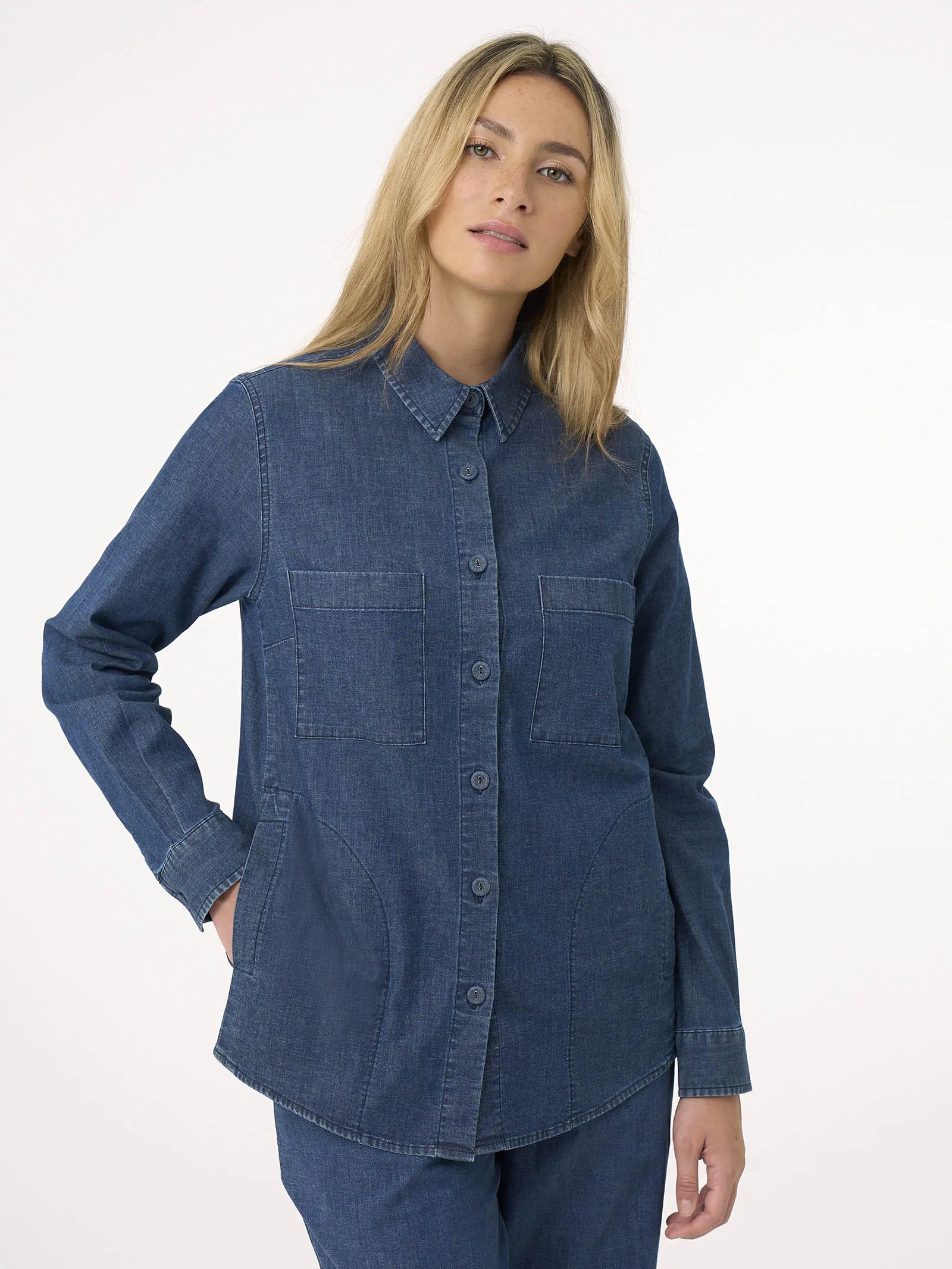 Shacket in Super Light Denim  - Indigo