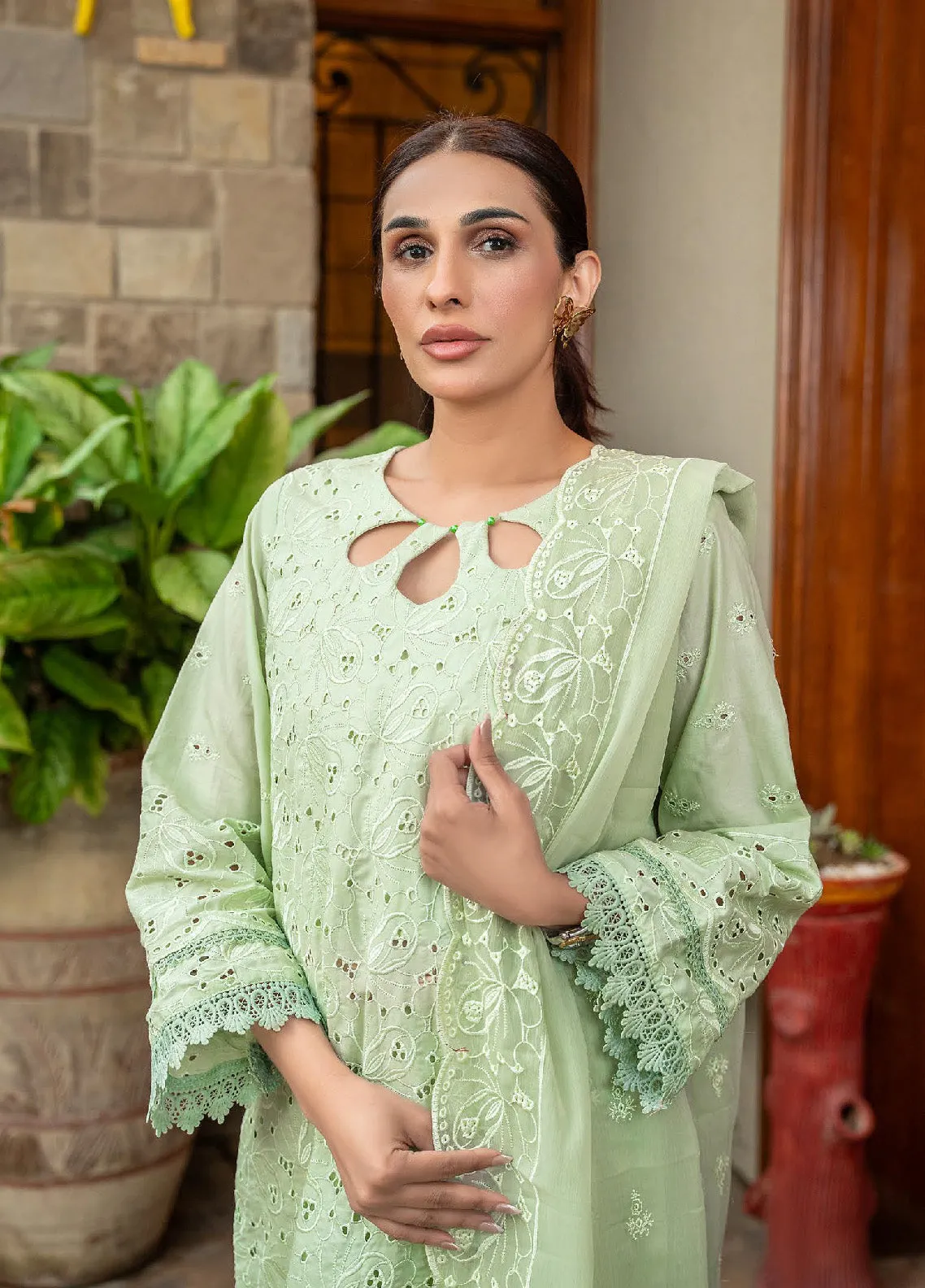 Signature Minakari By Zainab Fazlani Premium Lawn 3 Piece Unstitched Suit ZF24SMPL D-06